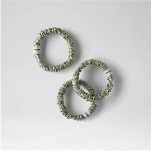 CROWN AFFAIR The Scrunchie No. 001